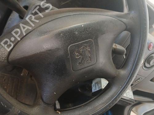 driver-airbag-peugeot-partner-mpv-5_-g_-1996-39564571 main image