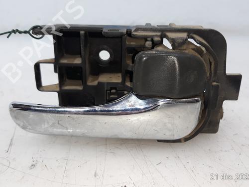 Højre bagtil invendig håndtag NISSAN X-TRAIL I (T30) [2001-2013]  16305860