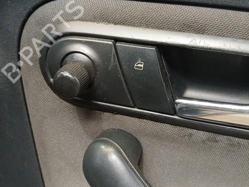 Used Right front window switch Right front window switch 39559925 39559925