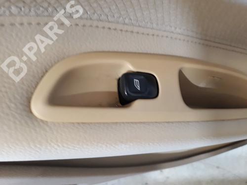 Used Right rear window switch Right rear window switch VOLVO S60 I (384) 2.4 D (163 hp) 7402057 7402057