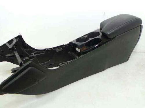 armrest-center-console-infiniti-q30-15-d-969115df0a-969115df0a-2015-7153386 main image