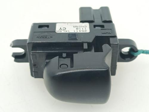 Used Right rear window switch NISSAN LEAF (ZE1) Electric (150 hp) 24916424