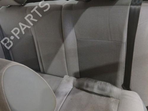 Sæde bagtil (2. række) Sæde bagtil (2. række) SEAT IBIZA III (6L1) 1.9 TDI (100 hp) 36700746 36700746