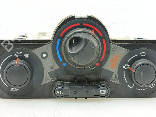 Climate control RENAULT MEGANE II Saloon (LM0/1_) 1.9 dCi (LM0G, LM1G, LM2C) | BP32232764I5