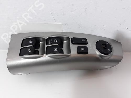Used Left front window switch KIA SPORTAGE II (JE_, KM_) [2004-2011]  13115377