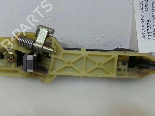 Rear left exterior door handle HYUNDAI SANTA FÉ II (CM) 2.2 CRDi GLS 4x4 | BP4198051C130 