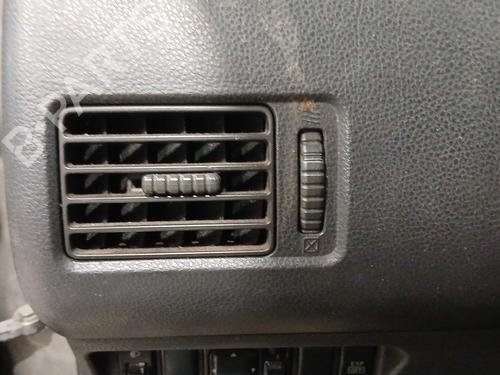 Used Air vent NISSAN X-TRAIL I (T30) 2.2 dCi 4x4 (136 hp) 28294991