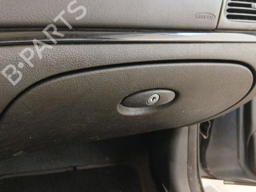 Handskerum CITROËN C5 II (RC_) 1.6 HDi (RC8HZB) (109 hp) 30872939