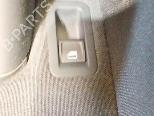 Used Right rear window switch VW GOLF VII (5G1, BQ1, BE1, BE2) 1.2 TSI (105 hp) 27511623
