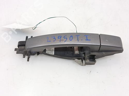 Used Rear left exterior door handle Rear left exterior door handle LAND ROVER RANGE ROVER SPORT I (L320) 2.7 D 4x4 (190 hp) 34137522 34137522