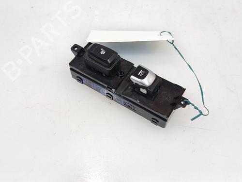 Used Right rear window switch Right rear window switch KIA OPTIMA (JF) 1.7 CRDi (141 hp) 33958787 33958787