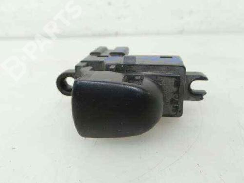 Used Left rear window switch Left rear window switch NISSAN JUKE (F15) 1.2 DIG-T (115 hp) 5883705 5883705
