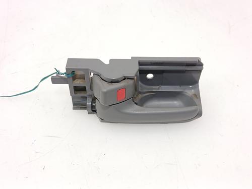 Venstre bak invendig håndtak Venstre bak invendig håndtak TOYOTA HILUX VII Pickup (_N1_, _N2_, _N3_) 2.5 D-4D (KUN15_, KUN15R) (120 hp) 34544150 34544150
