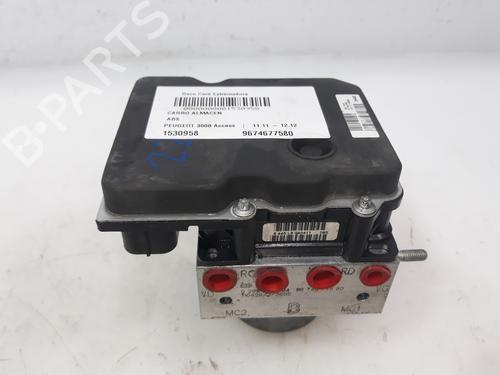 Used ABS pump PEUGEOT 3008 I MPV (0U_) 1.6 HDi (112 hp) 13452129