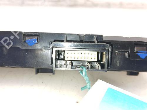 Warning switch RENAULT CLIO V (B7_) 1.6 E-TECH 140 (B7MU) | BP40086456I22 - Image 3