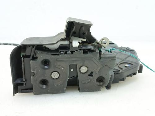 Højre fortil lås VOLVO XC70 II (136) D5 AWD (185 hp) 31131513