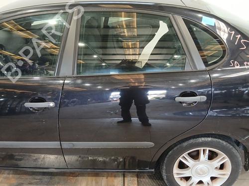 Used Left rear door Left rear door 37795573 37795573