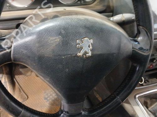 Used Driver airbag PEUGEOT 407 (6D_) 2.0 HDi 135 (6DRHRH, 6DRHRE, 6DRHRG, 6DRHRJ) (136 hp) 30873254