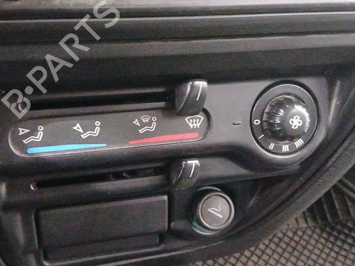 Used Climate control CITROËN SAXO (S0, S1) 1.5 D (58 hp) 30900211