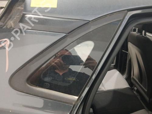 Używane Szyba boczna tylna prawa HYUNDAI KONA (OS, OSE, OSI) 1.0 T-GDi (120 hp) 29884549