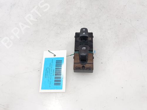 Mando elevalunas delantera derecho Mando elevalunas delantera derecho NISSAN QASHQAI II (J11, J11_) 1.5 dCi (116 hp) 39958172 39958172