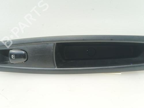 Used Right rear window switch RENAULT KADJAR (HA_, HL_) 1.5 dCi 110 (HLA3) (110 hp) 26929591