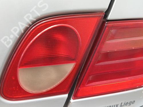 Højre baklys, luke MERCEDES-BENZ E-CLASS (W210) E 290 Turbo-D (210.017) (129 hp) 28419078