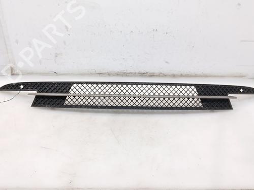 grille-bmw-1-e87-2003-2004-2005-2006-2007-2008-2009-2010-2011-2012-2013-39065477 main image