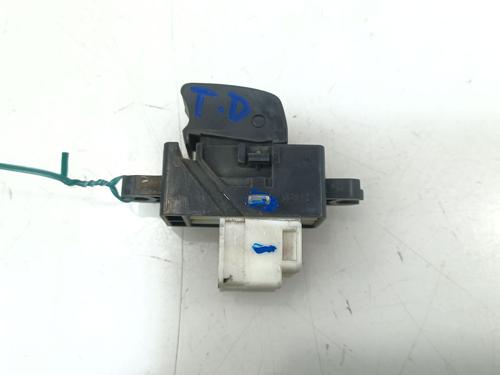 Højre bagtil elrude kontakt NISSAN X-TRAIL I (T30) 2.2 dCi 4x4 (136 hp) 31710083