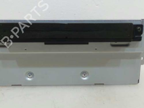 Used Radio VOLVO V40 Hatchback (525) D3 (150 hp) 3729588