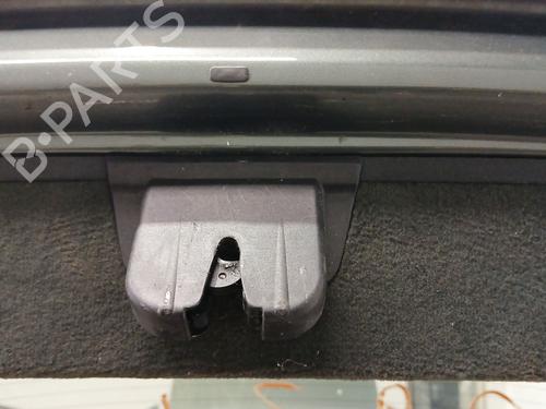 tailgate-lock-audi-a6-c5-avant-4b5-4b6-1997-1998-1999-2000-2001-2002-2003-2004-2005-2006-37073583 main image