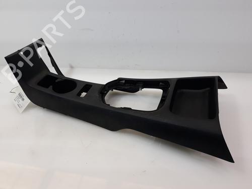 Used Armrest / Center console TOYOTA HILUX VIII Pickup (_N1_) [2015-2025]  21759600