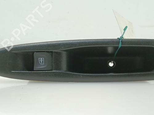 Højre bagtil elrude kontakt RENAULT CLIO IV (BH_) 0.9 TCe 90 (BHNF, BHMA, BHMH, BHJK, BHJR) | BP29935586I28 