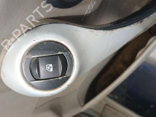 Used Right front window switch RENAULT MEGANE II (BM0/1_, CM0/1_) 1.5 dCi (BM02, BM13, BM2A, CM02, CM13) (101 hp) 28209341