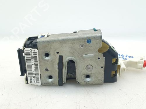 Used Rear right lock FIAT FREEMONT (345_) 2.0 JTD 4x4 (170 hp) 29823162