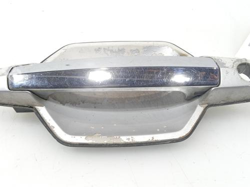 Used Front left exterior door handle HYUNDAI TERRACAN (HP) 2.9 CRDi 4WD (150 hp) 22389415
