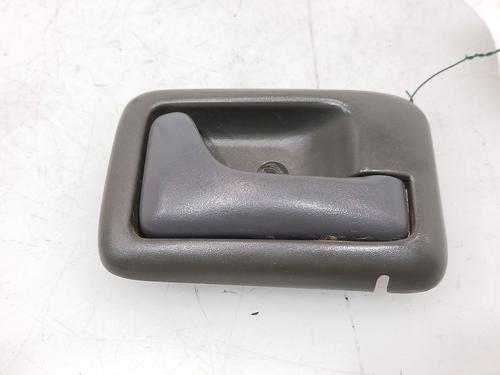 Used Front right interior door handle Front right interior door handle SUZUKI WAGON R+ Hatchback (EM) 1.0 (RC410, SR410, SR412) (65 hp) 40125389 40125389