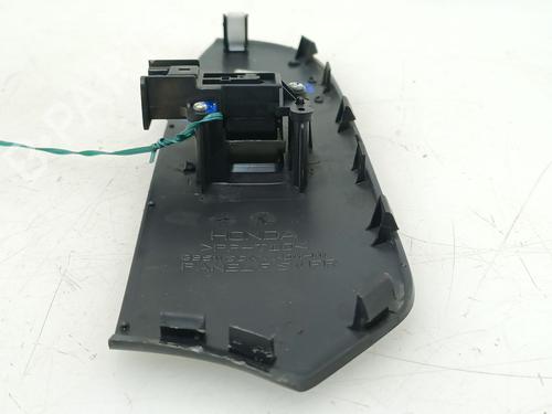Right front window switch HONDA CR-V II (RD_) 2.2 CTDi (RD9) | BP30482603I26