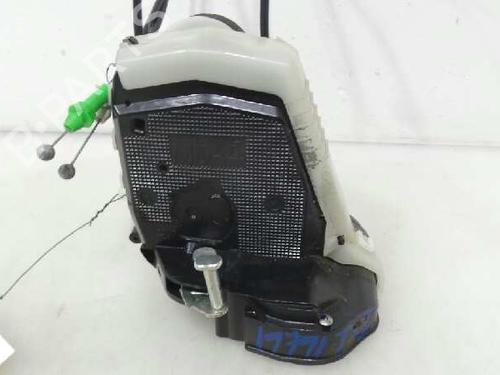 Used Rear left lock TOYOTA YARIS (_P13_) 1.3 (NSP130_, NSP130) (99 hp) 4719713