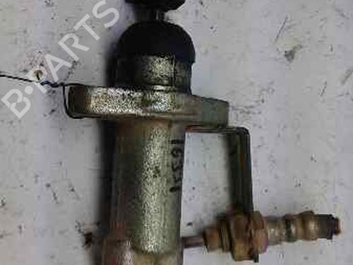 Used Clutch slave cylinder LAND ROVER DEFENDER Station Wagon (L316) 2.5 Td5 4x4 (L316) (122 hp) 14145222