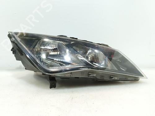 Used Right headlight SEAT LEON (5F1) 1.5 TGi (131 hp) 31824782
