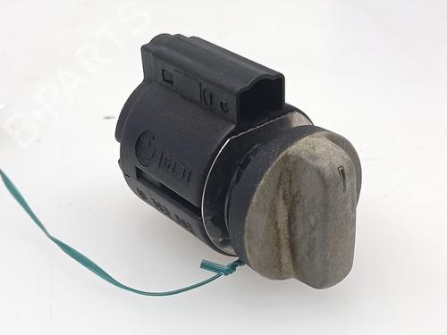 Used Headlight switch BMW 5 (E39) 520 d (136 hp) 28152725