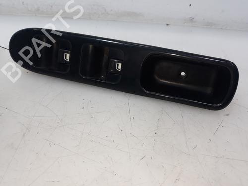 Used Left front window switch PEUGEOT 307 (3A/C) 2.0 HDi 90 (90 hp) 11527246