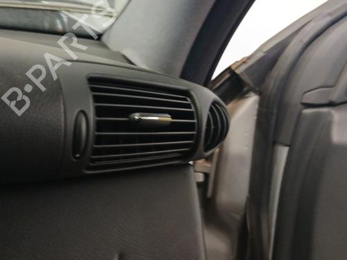 Used Air vent MERCEDES-BENZ C-CLASS (W203) C 220 CDI (203.006, 203.008) (143 hp) 28291555