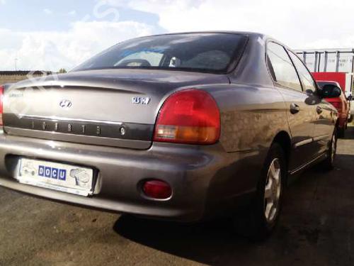 Right mirror HYUNDAI SONATA IV (EF) 2.5 V6 24V | BP807879C27 