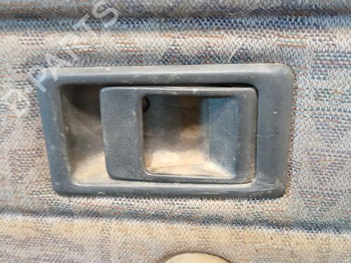 Used Rear right interior door handle Rear right interior door handle 37031075 37031075
