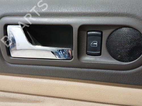 Venstre bagtil invendig håndtag Venstre bagtil invendig håndtag VW PASSAT B5.5 (3B3) 1.9 TDI (101 hp) 34158103 34158103