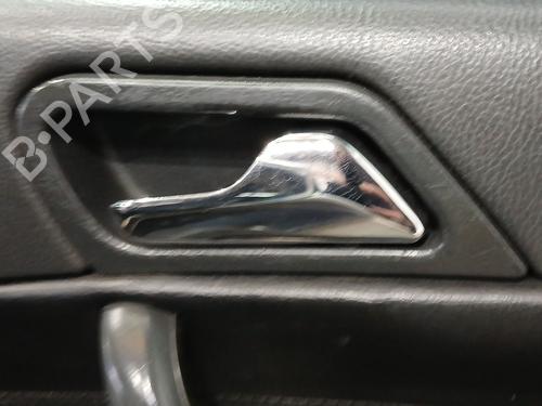 Used Front right interior door handle Front right interior door handle MERCEDES-BENZ C-CLASS (W203) C 220 CDI (203.006, 203.008) (143 hp) 36551344 36551344