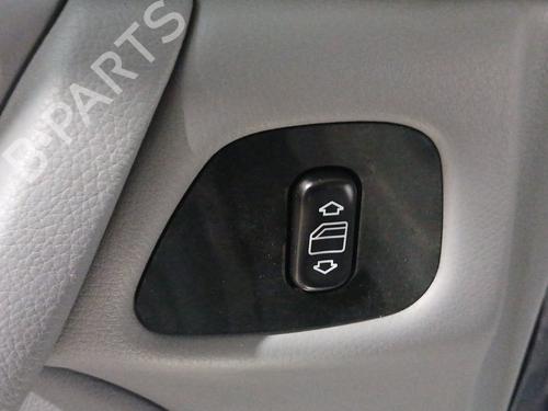 Venstre bagtil elrude kontakt Venstre bagtil elrude kontakt MERCEDES-BENZ E-CLASS (W210) E 270 CDI (210.016) (170 hp) 36805339 36805339
