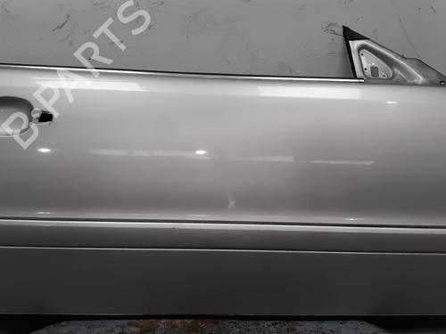 Used Right front door MERCEDES-BENZ CLK (C208) CLK 230 Kompressor (208.347) (193 hp) 17064730